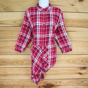 SOHO Button Up Shirt 3/4 Sleeves Womens Size L‎ Pink Plaid Asymmetrical Hemline